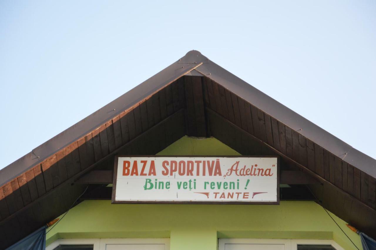 Baza Sportiva Adelina Hotell Cîmpulung Exteriör bild