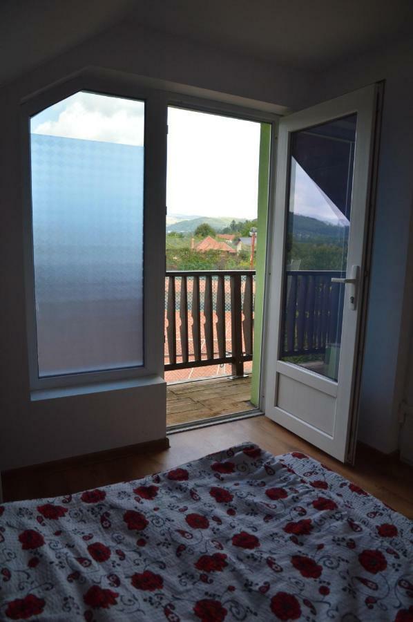 Baza Sportiva Adelina Hotell Cîmpulung Exteriör bild