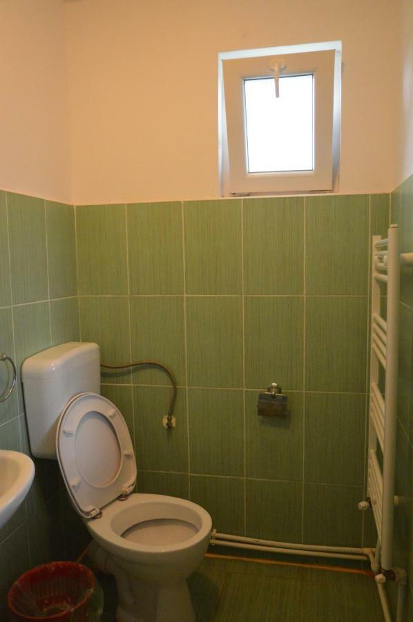 Baza Sportiva Adelina Hotell Cîmpulung Exteriör bild