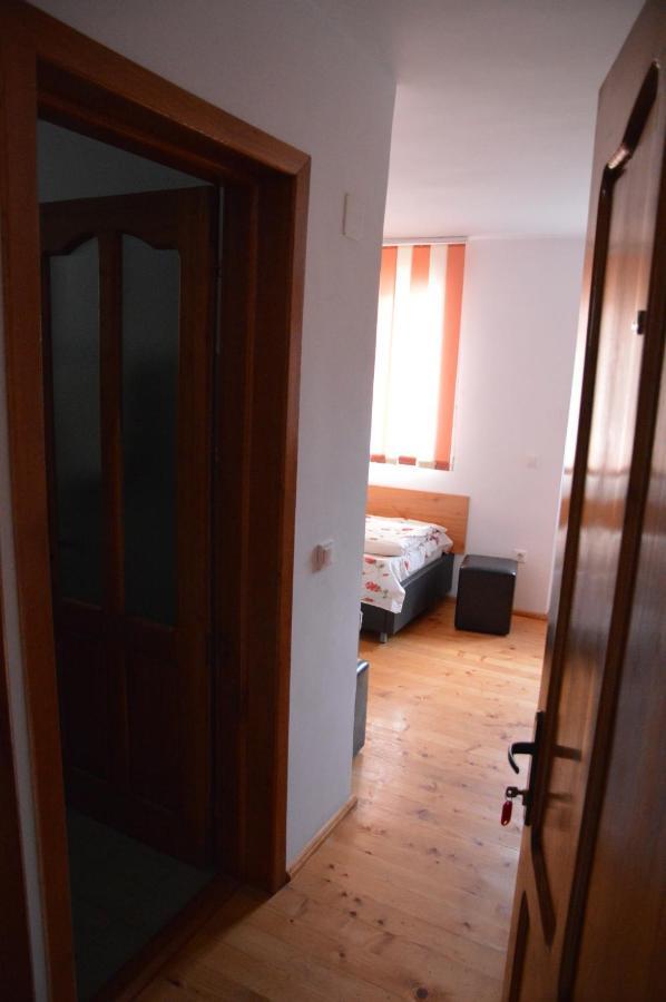 Baza Sportiva Adelina Hotell Cîmpulung Exteriör bild